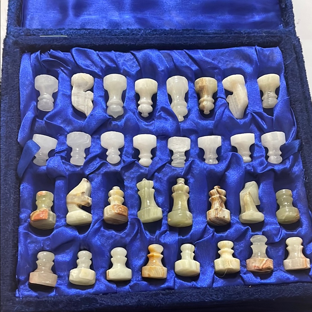 Vintage Elegant mini Stone Chess Set